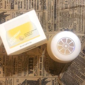 Saturday skin yuzu vitamin c sleep mask